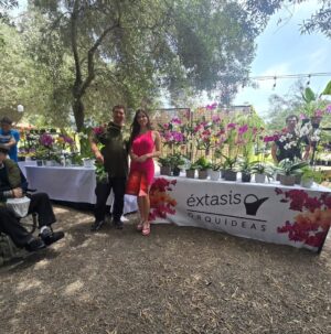 Maju Mantilla Instagram - A mi papi le gusta mucho las flores 🌸🪴, las plantitas, le encanta cuidarlas y sobretodo contemplarlas 🫶. Hoy lo llevé al Primer Festival #Sumaqplantas y arrasó con todo 🤭, bueno tiene derecho a engreirse.
Aún están a tiempo de visitar el festival porque estarán hoy hasta las 7pm y mañana lunes hasta las 8pm en el Parque de la Felicidad de San Borja.
Felicitaciones @jardintorre por este lindo proyecto 🌸🌷🌼🌻🌺🪻🪴.
