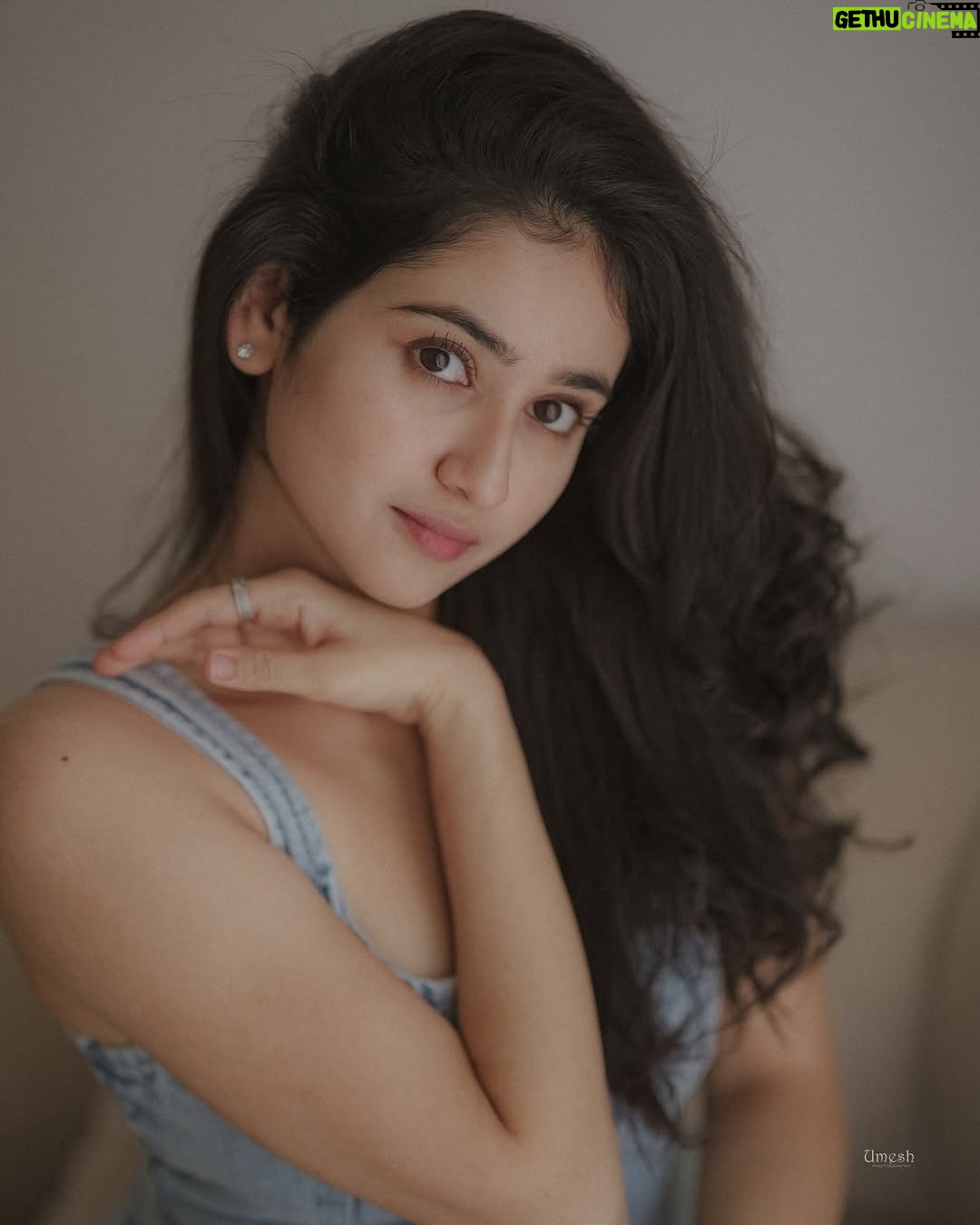 Malaika Vasupal - 164.2K Likes - 🤍🦢
 Couldn’t pick one 💁🏻‍♀️

Nimma fav photo yavdu ??☺️🙈

#malaika #post #candid #candidphotography #leela #loveyourself #bluesky #trend #kannada