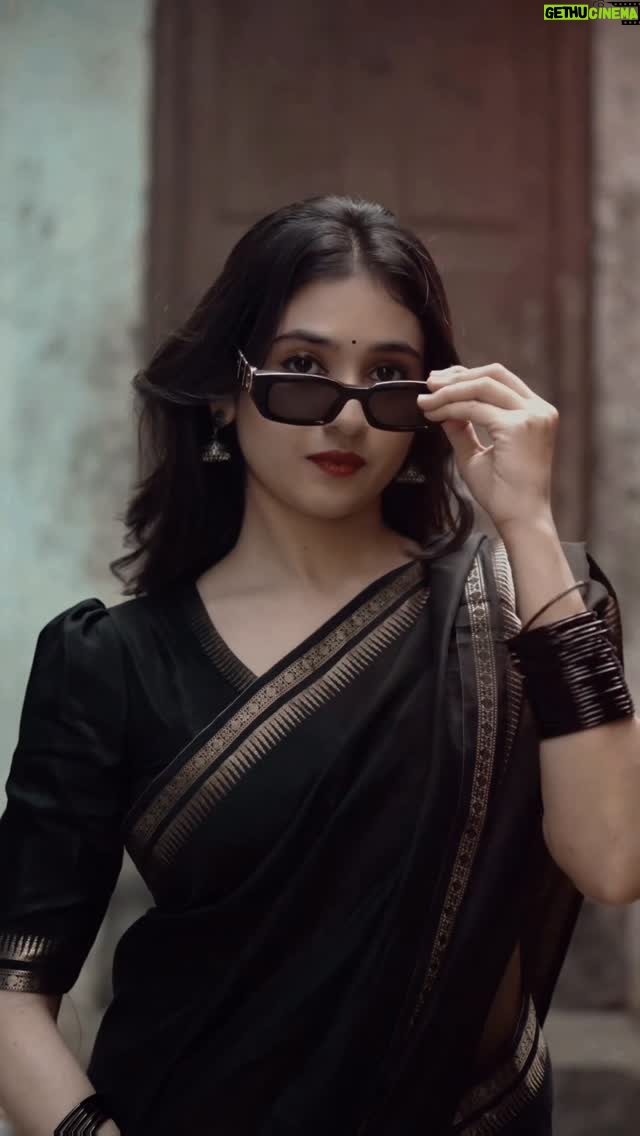 Malaika Vasupal - 117.7K Likes - Masth Malaika 🔥🖤🦋 

For @malaika_t_vasupal 
DOP and edit @_karthikjram 

#kannadasongs #actress #malaika #karthikjram