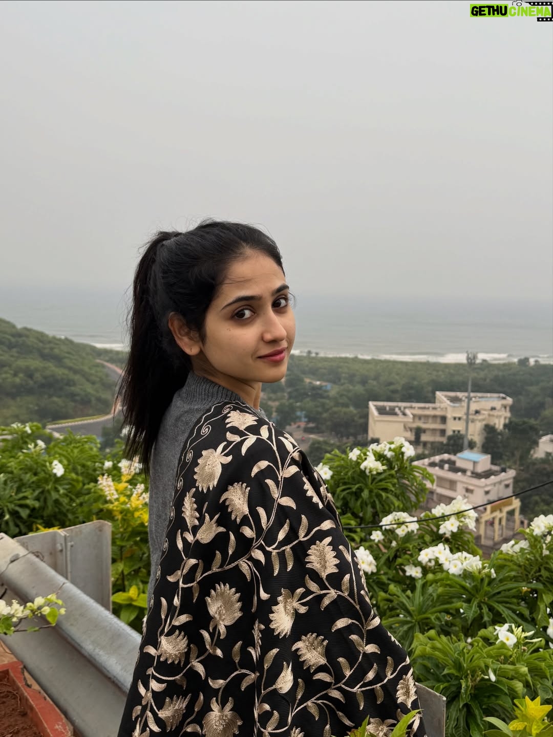 Malaika Vasupal - 43.1K Likes - Wrapped with love 💖

#kannada #kannadareels❤️ #kanndasongs