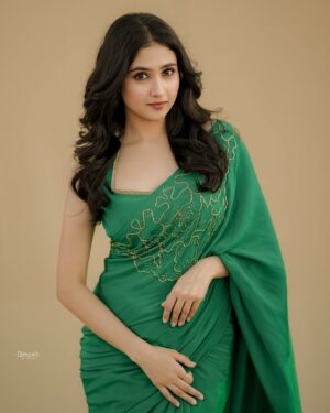 Malaika Vasupal Instagram - Feeling grateful 💚
Thankyou for loving our amazing vidyapati trailer 💖
VIDYAPATI on April 10th in your nearest theatres 
Keep loving 
Keep supporting ♥️

#malaika #green #greensaree #saree #trend