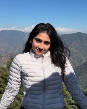 Malaika Vasupal Instagram - How’s the view?👀

#malaika #trend #vacation #mussoire_diaries #landour