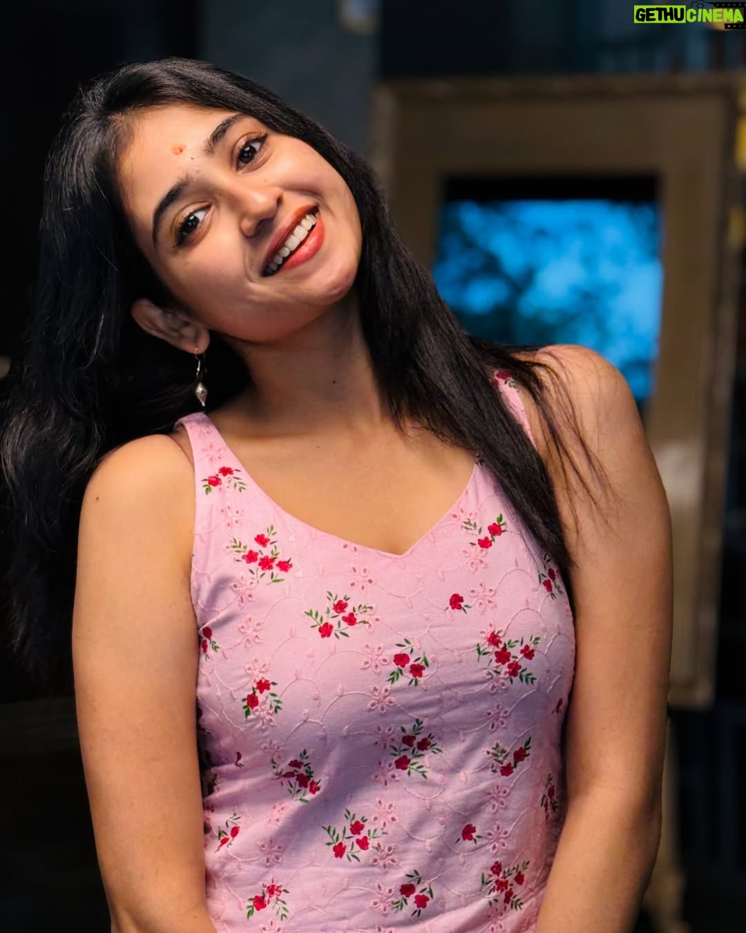 Malaika Vasupal - 92.9K Likes - 💕🌸

#malaika #rishikesh #vacation