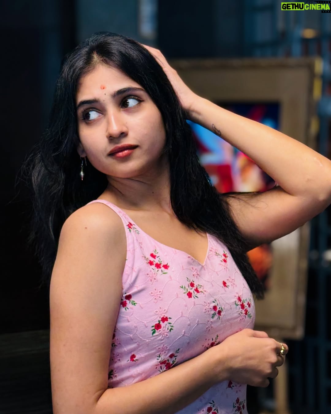 Malaika Vasupal - 92.9K Likes - 💕🌸

#malaika #rishikesh #vacation