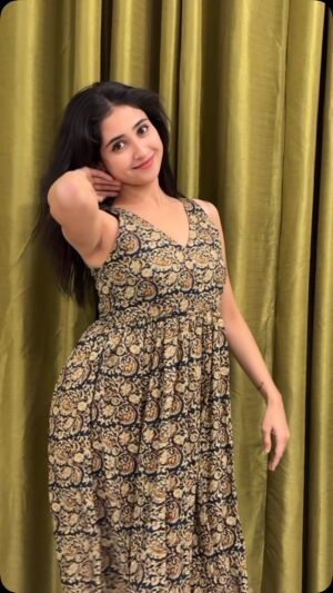 Malaika Vasupal Instagram - This is my version of madanaari 
Create a reel in your version and tag us ♥️

#malaika #vidyapati #daali #daalidhananjaya #trendy #instagram
