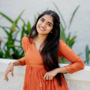Malavika Manoj Instagram - 🍂

.
.
.

@labin_shn 📸
@belairstore.in 👗