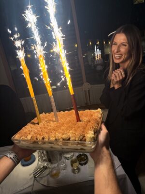 Malgorzata Socha Instagram - Co to był za wieczór! Wspaniała energia, cudowni ludzie, a przede wszystkim celebracja urodzin wyjątkowej przyjaciółki 🎂🥂❤️