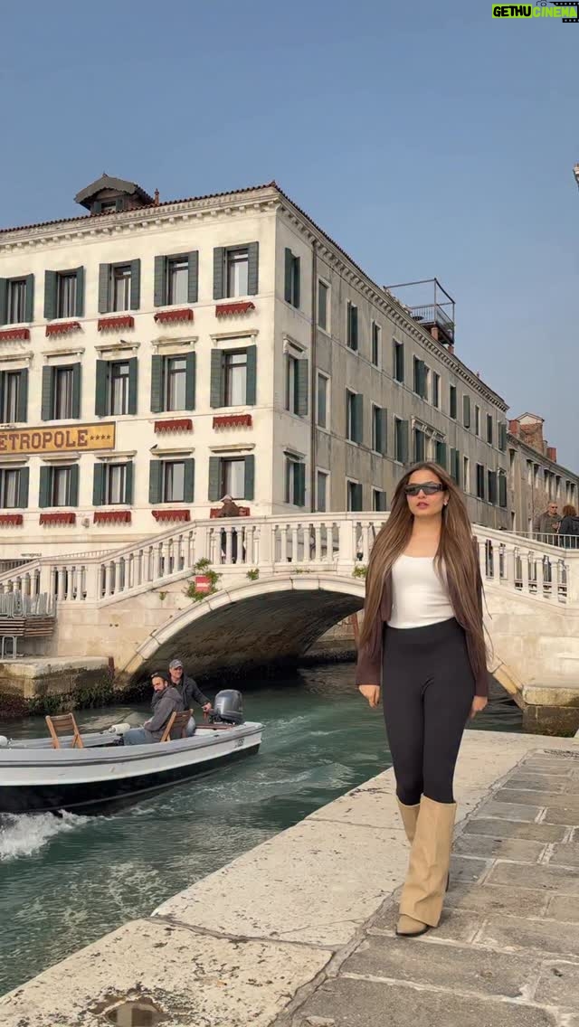 Malika Kaliraman - 75.5K Likes - Venezia 🛶🫰🏻✨