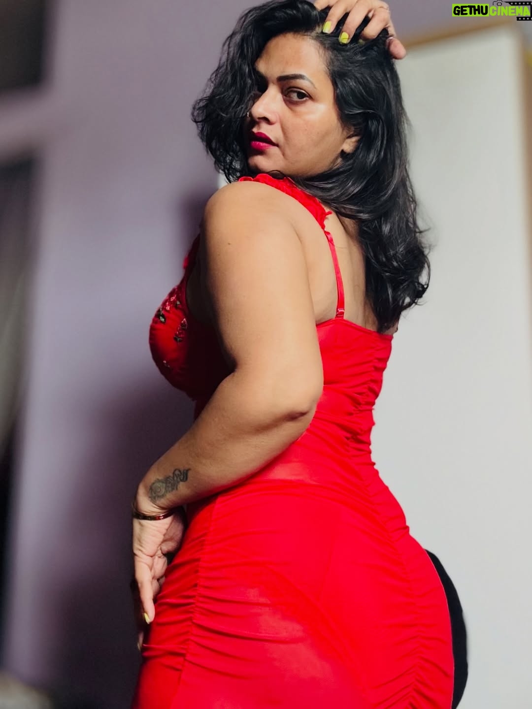 Malvika Tomar - 3.8K Likes - Kha chali aayi ho 🤭
Kha tha muje jana ho 🥰
Mai kudi anjani ho 😎