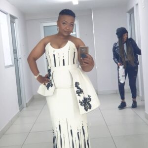 Manaka Ranaka Instagram - Bengi nje ke #SAFTAs #SAFTAs16 #BestActressInATvSoap #SAFTANominee #SAFTAWinner #LeadingLady #Thespian #ManakaRanaka #GenerationsTheLegacy #SABC1 #Mzansi4Sho
š @lindo_mnguni
š @makeup_by_soffie