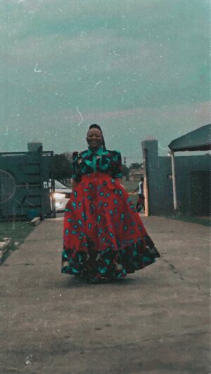 Manaka Ranaka Instagram - Soundtrack of my life
🎤 Bongeziwe Mabandla ~ Wena
Happy Friday. As I prepare for my late daughter's graduation tomorrow 👩🏽🎓