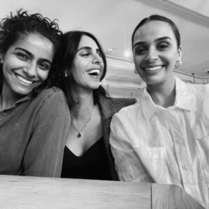 Mandip Gill Instagram - 2022… been making lemonade with the ones I love, old and new! Thank you 🙏🏾🤍🙏🏾 Take more pictures with me @mani_bop please.