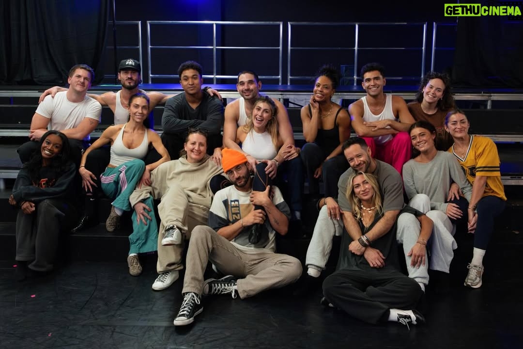 Mandy Moore - 14.8K Likes - Live from Rehearsals! 🪩

📸 @brookeviselli 
#dwtstour #dwts
