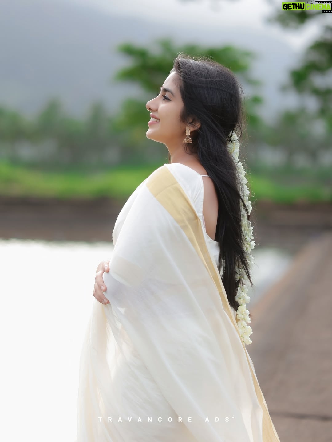 Maneesha Mahesh - 70.4K Likes - 🤍🤍🤍
📸 : @houseofchroniclez