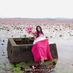 Maneesha Mahesh Instagram - ✨🫰🏻🌷
📸 @houseofchroniclez