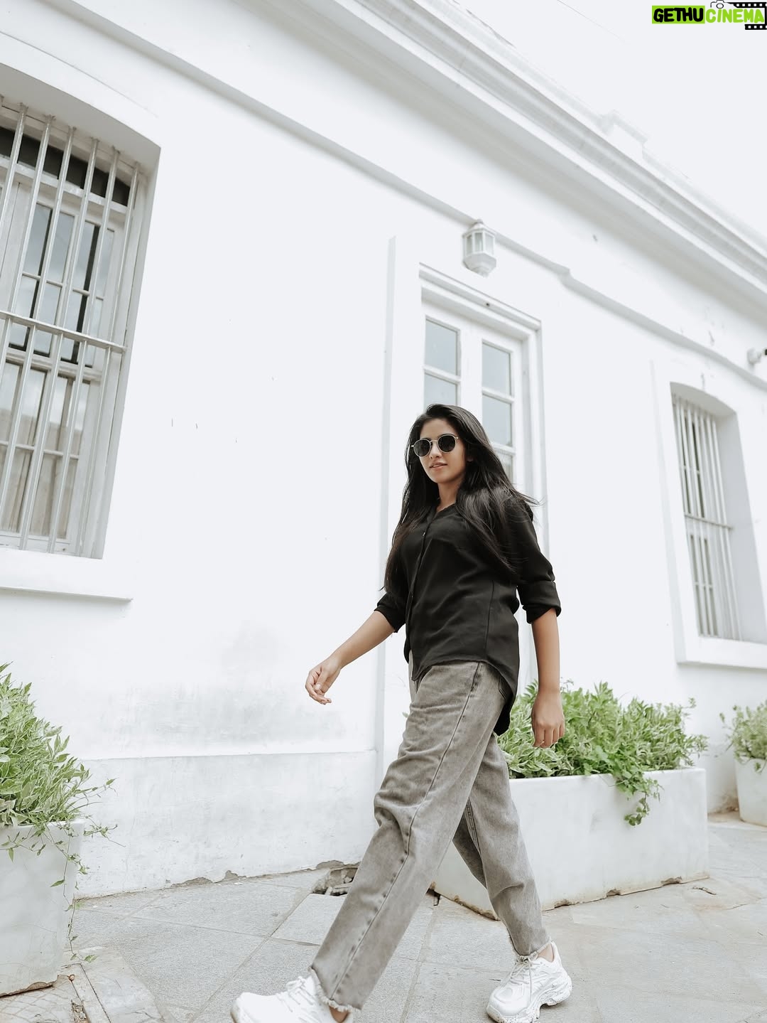Maneesha Mahesh - 63.2K Likes - 🖤 

📸 @houseofchroniclez