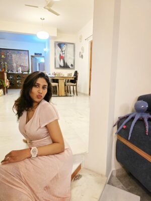 Manisha Yadav Instagram - Have a “Peachy weekend”😁