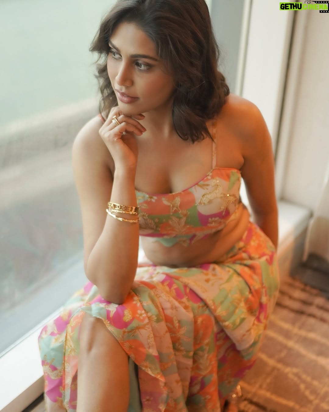 Manisha Yadav - 17.1K Likes - Life in Focus 📸💚..
.
.
. Thankyou @camerasenthil  and @rrajeshananda for these flawless untouched pictures. #untouchedphotos