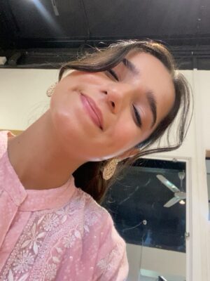 Mansi Bhanushali Instagram - Unfiltered proof that I’m the drama and the comic relief
🤜🏼🤛🏻