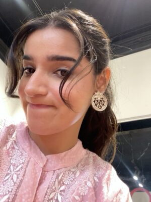 Mansi Bhanushali Instagram - Unfiltered proof that I’m the drama and the comic relief
🤜🏼🤛🏻