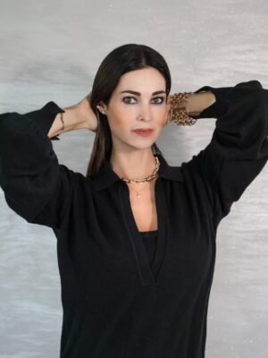 Manuela Arcuri Instagram - Winter is coming✨❄️ @tresamie_official @santiagoartivisive #manuelaarcuri #manuelaarcuri_official