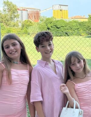 Manuela Arcuri Instagram - Un’estate speciale, ricca di emozioni, cambiamenti e decisioni che segneranno un nuovo inizio. Le vacanze terminano, ma comincia un nuovo capitolo pieno di forza e grandi progetti! 😊💪💪
#estate2025 #mare #vacanze #amicizia #amore #mammaefiglio #manuelaemattia #manuelaarcuri #manuelaarcuri_official