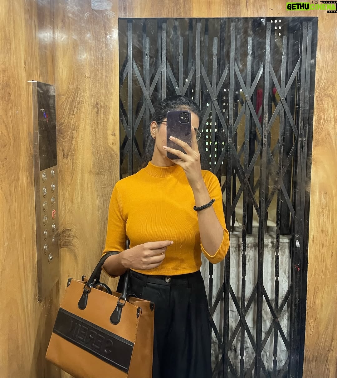 Manya Singh - 4.7K Likes - Birthday went like this 
Work-Celebration- and College lectures and with a lot of procrastination!
.
💼: @thehouseofserein