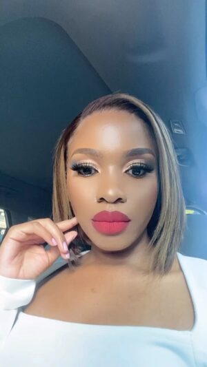 Mapaseka Koetle Instagram - Moferefere wa last month 💃🏽
Hair : @hairgasm_lhs
Makeup : @makeupbyzodwa