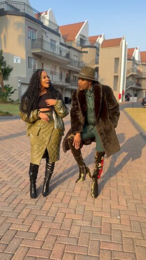 Mapaseka Koetle Instagram - Wa ba Know’aah? 🤔
@pasi_koetle’s outfit from @uzuri.secrets 💯