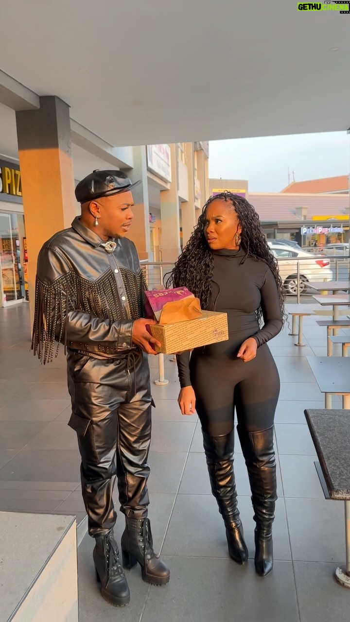 Mapaseka Koetle - 129.5K Likes - Friends we keep 😂