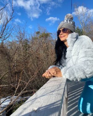 Marcela Posada Instagram - Agradezco cada minuto de dificultad que me permitió aprender y crecer! #felizaño2025 #Felizaño #washington #USA besos para todos ¡Felicidad y abundancia para este nuevo comienzo! Gracias por tanto cariño y compañía en este 2024 los amooooo