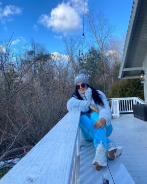Marcela Posada Instagram - Agradezco cada minuto de dificultad que me permitió aprender y crecer! #felizaño2025 #Felizaño #washington #USA besos para todos ¡Felicidad y abundancia para este nuevo comienzo! Gracias por tanto cariño y compañía en este 2024 los amooooo