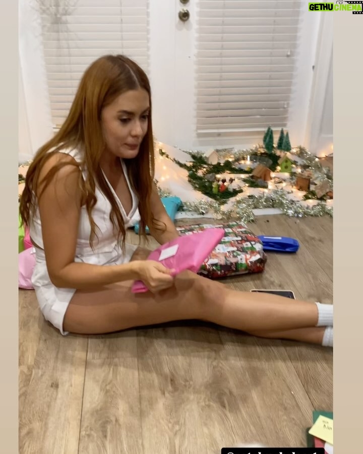 Marcela Posada - 2.2K Likes - Resumen de Navidad! Gracias a Dios por tantas bendiciones @natalyarbelaez1 @soysaragarzon @sebasl350 @mavy0208 @manny_j_pelaez_
