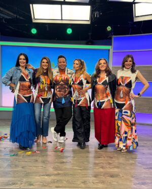 Marcela Posada Instagram - Así es pasar una mañana junto a El cuartel de las feas y Calibre 50 en Buen día Colombia 😍✨
¿Cuál fue tu momento favorito de nuestra emisión de viernes? ❤️ Te leemos 👇