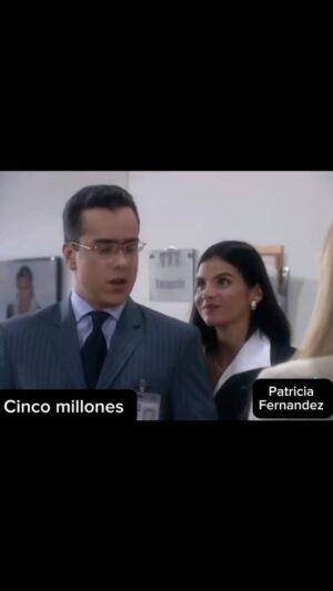 Marcela Posada Instagram - Quiero leerlos! Volviendo a ver el capítulo el Único que no se burló de #Lapeliteñida fue Freddy y hasta trató de ayudarla (un integrante del cuartel) 
 Besos 💋 #MarcelaValencia fue buena amiga?