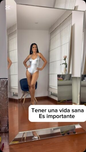Marcela Posada Instagram - Estas a tiempo de estar como siempre has soñado en vacaciones 😎 de manera sana y natural cuidando tu organismo #vacaciones #vidasana #cetosis #Cetonas #mujer #hombre #organismo En historias destacadas de Cetonas está el enlace para tener información. 
#100%Natural