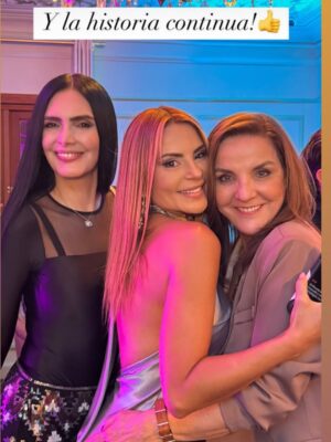Marcela Posada Instagram - 15 de Agosto es el gran día! #bettylafealahistoriacontinúa solo por @primevideolat
Agradecida con Dios por seguir siendo parte de esta gran obra de @somosfernandogaitan y poder compartir esta felicidad con mis amores @natalyarbelaez1 @soysaragarzon y mis amigos del elenco que son parte de mi historia y mis familia. Gracias a @canalrcn @yaligiordanelli @posada.juanpablo @apfer6549 a nuestros directores #mauricioCruz @danielsalgadolara los libretos de #Cesaraugustobetancur @benditoavila @escribidor que hicieron posible esta historia maravillosa.
Muchas las personas que hacen parte de esta producción y es imposible nombrarlos a todos! Los llevo en mi Corazón ♥️ No se la pierdan!