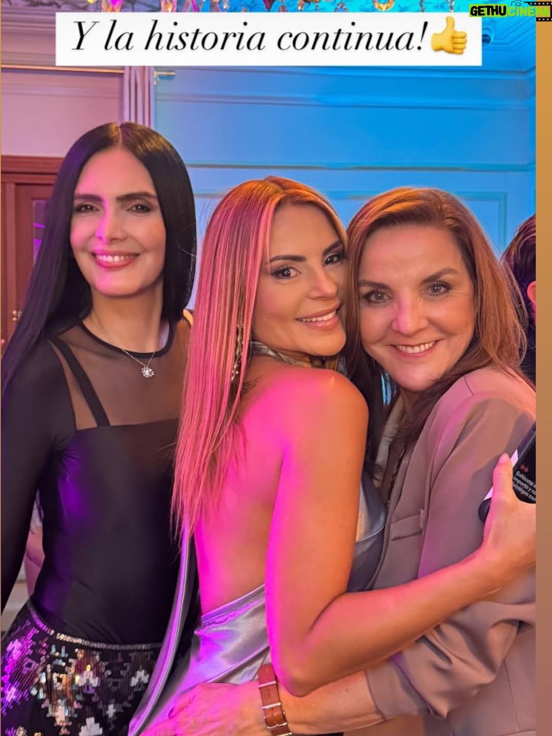 Marcela Posada - 2.8K Likes - 15 de Agosto es el gran día! #bettylafealahistoriacontinúa solo por @primevideolat 
Agradecida con Dios por seguir siendo parte de esta gran obra de @somosfernandogaitan y poder compartir esta felicidad con mis amores @natalyarbelaez1 @soysaragarzon y mis amigos del elenco que son parte de mi historia y mis familia. Gracias a @canalrcn  @yaligiordanelli @posada.juanpablo @apfer6549 a nuestros directores #mauricioCruz @danielsalgadolara  los libretos de #Cesaraugustobetancur @benditoavila @escribidor que hicieron posible esta historia maravillosa.
Muchas las personas que hacen parte de esta producción y es imposible nombrarlos a todos! Los llevo en mi Corazón ♥️ No se la pierdan!