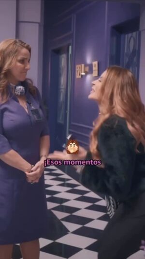 Marcela Posada Instagram - Contando las horas @primevideolat #bettylafealahistoriacontinua #15deAgosto #bettylafea #elcuarteldelasfeas #lajirafasolterona