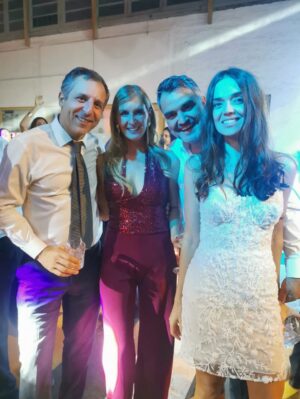 Marcela Sabat Instagram - Tremendo matrimonio se mandaron ¡Felicidades @katherine_echaiz y Javier! Todo increíble 🚀 Los queremos ❤️

💃Me creo lo máximo 😅 con mi outfit @claraedwards_