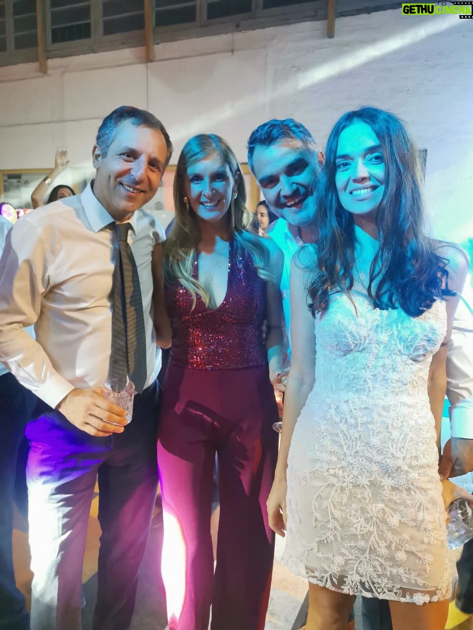 Marcela Sabat - 1.7K Likes - Tremendo matrimonio se mandaron ¡Felicidades @katherine_echaiz y Javier! Todo increíble 🚀 Los queremos ❤️

💃Me creo lo máximo 😅 con mi outfit @claraedwards_