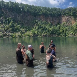 Margarita Levieva Instagram - Some bts for the finale tonight!!
I bow down to everyone infront and behind the camera on this one. What a team.
#task
#bradingelsby
#hbo
(We had no fun at all in the tattoo trailer)