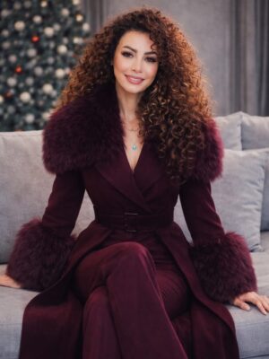 Margo Haddad Instagram - لتعيد لكم الحياة
أضعافاً مضاعفة
كل ما قدّمتموه بقلب
صادق ..
فما يمنح بنية نقية
لا يضيع .
بل يعود في الوقت
الذي تحتاجونه اكثر .
#كل_عام_وانتم_بخير
#عام_٢٠٢٦#happynewyear #margo #margohaddad