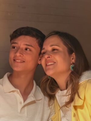 María Barreto Instagram - Ser tú mamá ha sido, de lejos, el mejor viaje de mi vida ✨Bendito 10 de enero de 2010, día en el que aterrizaste en este mundo encomendándome la misión de cuidarte y guiarte. Que enooorme placer ha sido.
Y saber que hoy eres tú el que me enseña, me levanta, me da ejemplo en tantas cosas, me inspira y me motiva.
Te amooo niño bonito, bendigo cada uno de tus pasos y de tus sueños.
¡Que sigas siendo inmensamente feliz!
Feliz cumpleaños 🎉🥳❤️✨🫶
@martin_ruiz1001