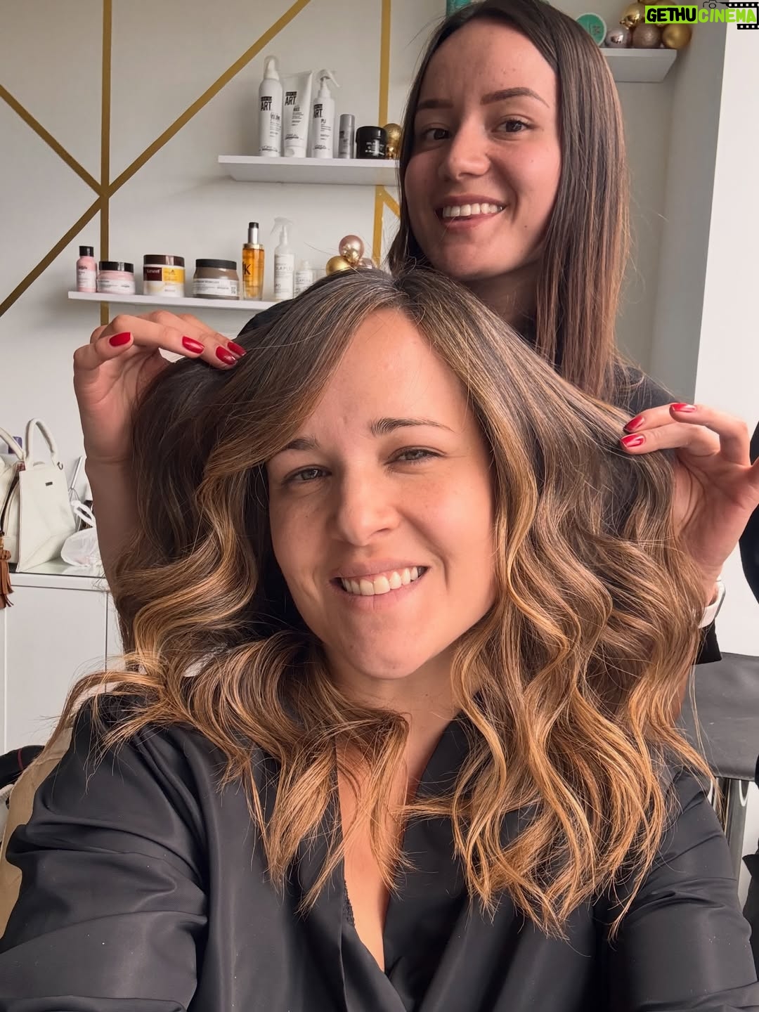 María Barreto - 4.1K Likes - Yo amé este cambiecito de look, así, sutil. Justo lo que quería ✨🤍
@leidyorozco.blendmagic ❤️