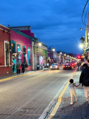 María Barreto Instagram - De mis recuerdos más bonitos de este año… ¡México! Me faltó mucho por conocer… volveré, volveré 🎶💃
Con Copa viaja a Ciudad de México, Guadalajara, Monterrey, Cancún y a partir de este mes de diciembre a Los Cabos. ¡Muero por ir! 🌊🏖️ como que las playas son divinasss.
5 destinos maravillosos de México para conocer.
.
.
.
@copaairlines
#mexico #loscabosmexico #copateam #copatravelers #destinocopa #copa2mexico #ad