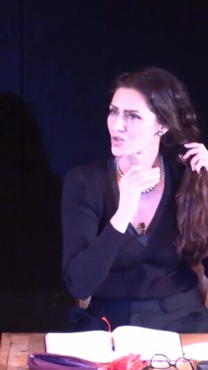 Maria Fernanda Cândido Instagram - Un peu de notre spectacle Ballade au dessus de l’Abîme. Je vous attends dès le 21 janvier. Billets disponibles cliquant sur le lien dans la bio.
Video @bellduc
Teaser @loucasvasconcelos
