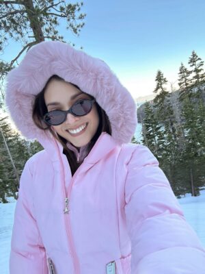 María González Roesch Instagram - Love at “frost sight” ❄️💗🥹🍬🩵