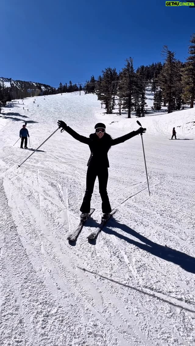 María González Roesch - 3 Likes - Felicidad máxima en 3,2,1 ❄️⛷️🏔️

#ski #snow #skiing #skitrip