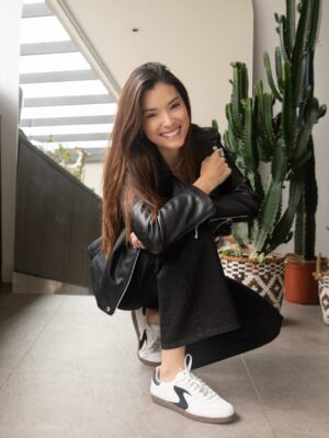 María González Roesch Instagram - 🖤👟 Fit check: @skecherslatino
Amandoo 🙌🏽